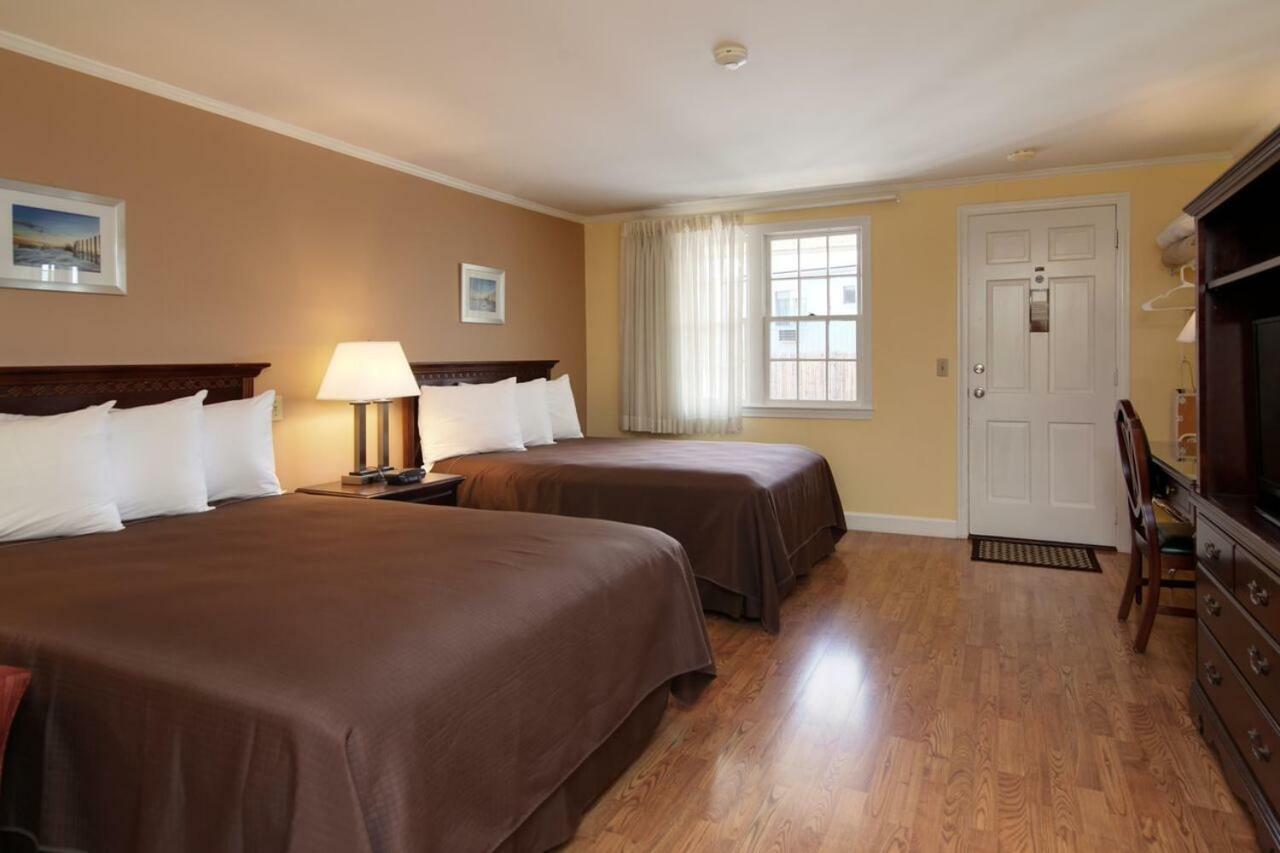Cape Cod Harbor House Hyannis