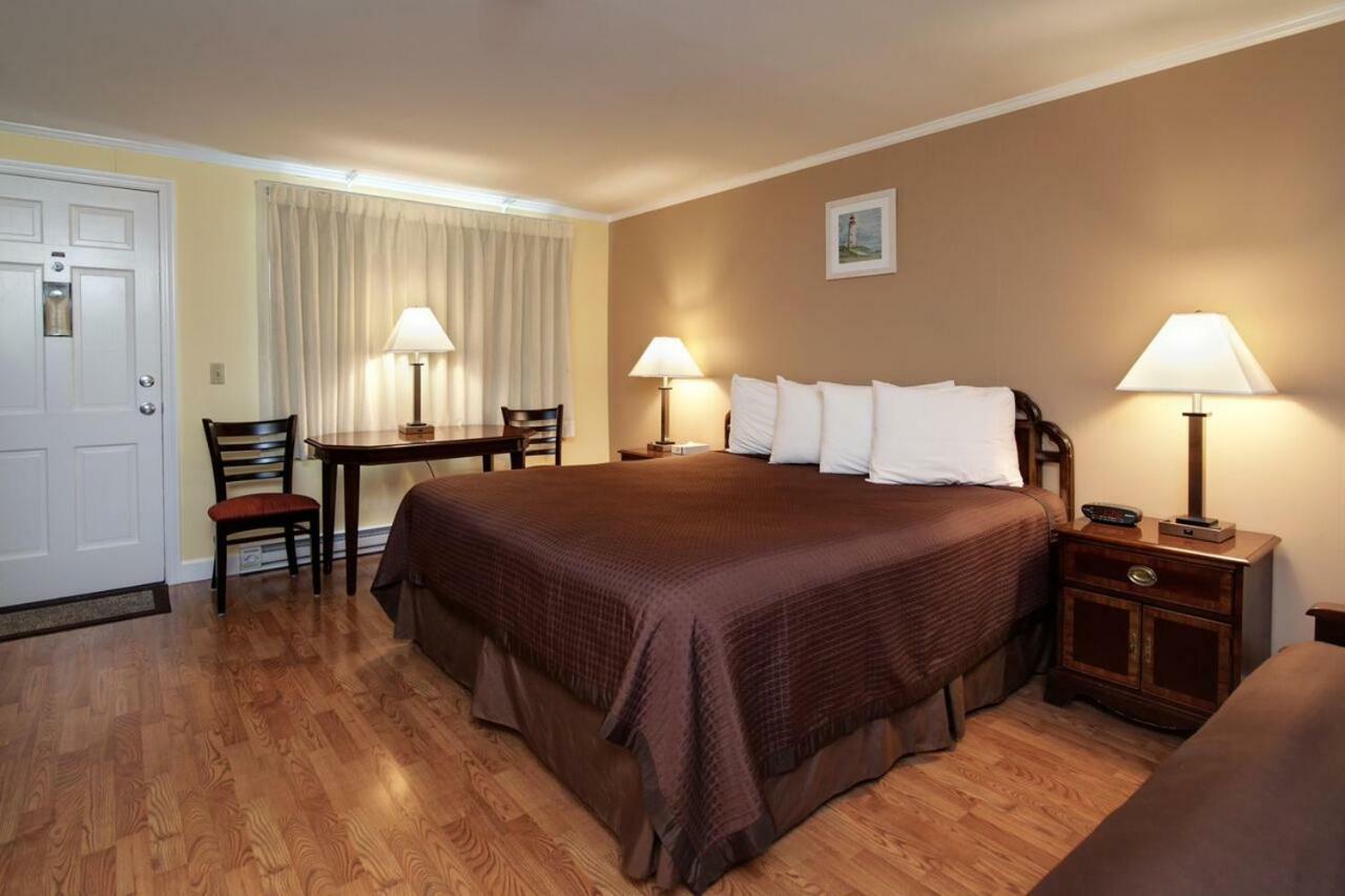 Cape Cod Harbor House 2* Hyannis